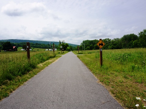 bike New York, Erie Canalway Trail, east-central section, biking, BikeTripper.net