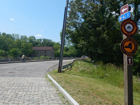 bike New York, Erie Canalway Trail, West section, biking, BikeTripper.net