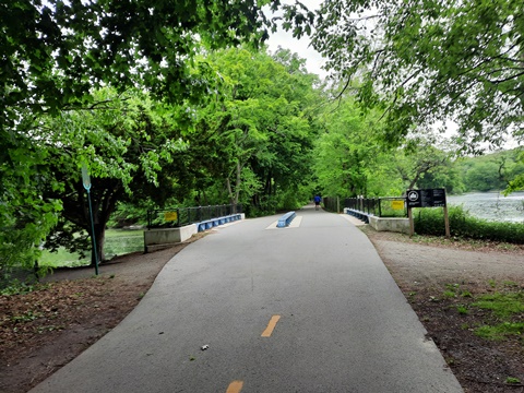 bike New York, South County Trailway, biking, BikeTripper.net